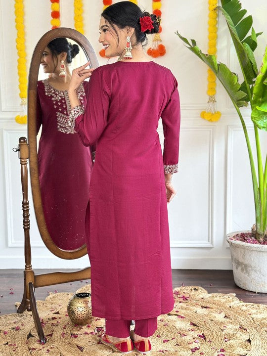 Floral Yoke Design Thread Work Straight Chanderi Silk Kurta