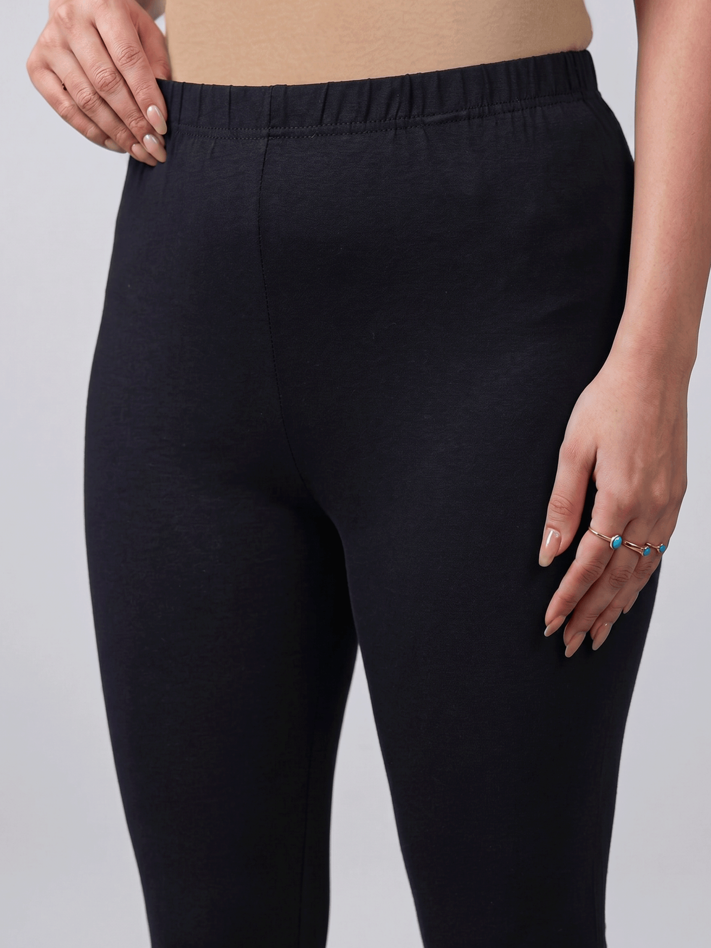 Stretchable Cotton Solid Black Leggings
