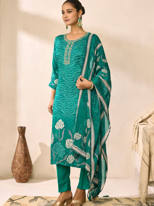 WOMEN PLUS Women Embellished Pure Muslin Silk Suit Set 4329