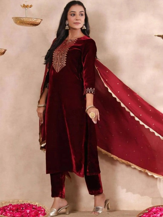 Trendmalls Floral Yoke Design Sequinned Velvet Kurta