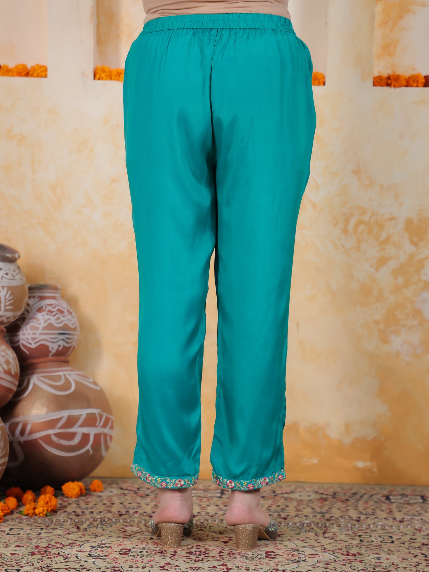 Zari Turquoise Solid PST Straight Kurta