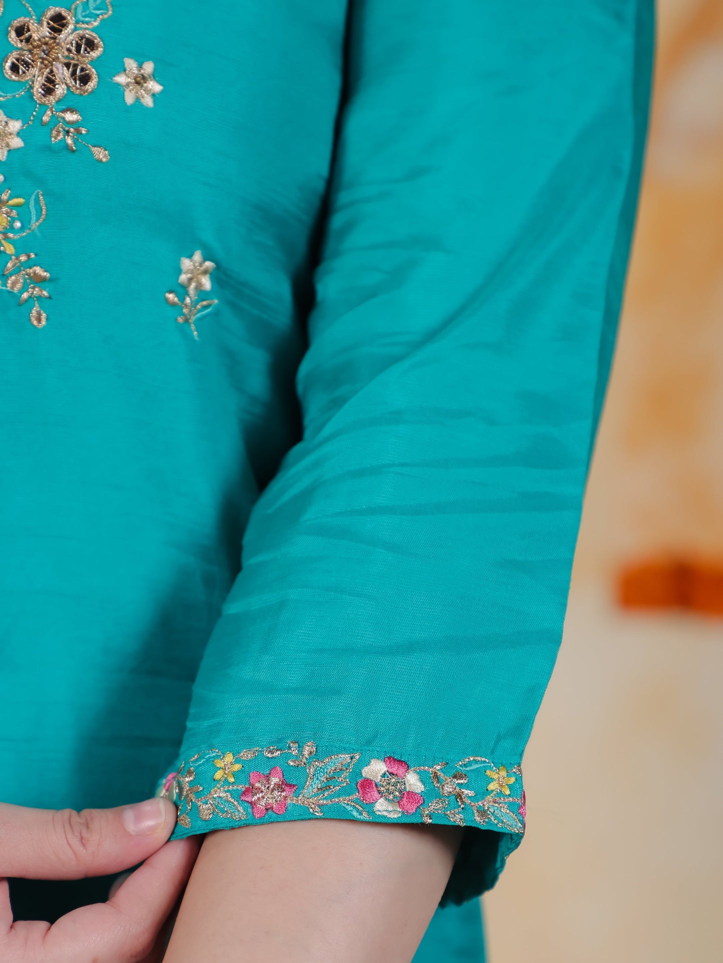 Zari Turquoise Solid PST Straight Kurta