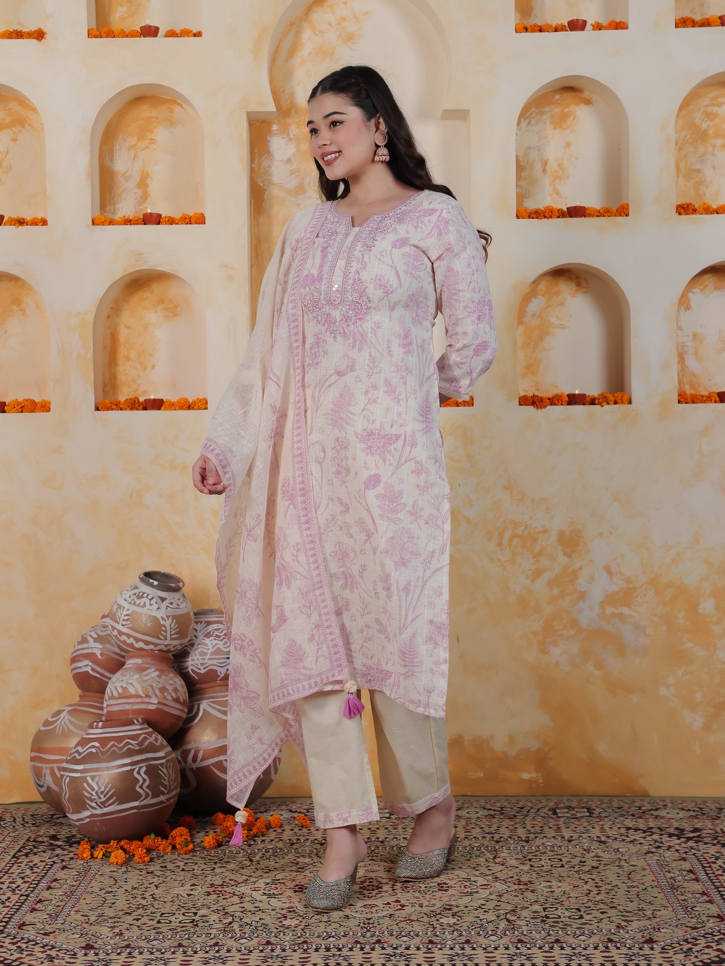Zari Ivory Floral Lurex Cotton Straight Kurta