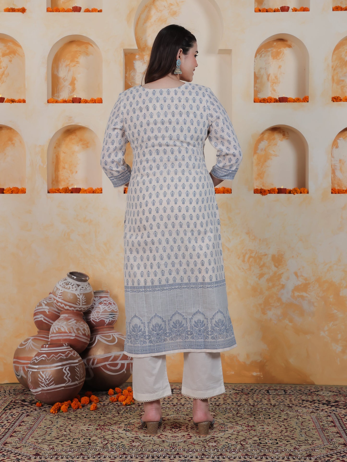 Beads & Stones Off White Placement Print Cotton Blend Straight Kurta