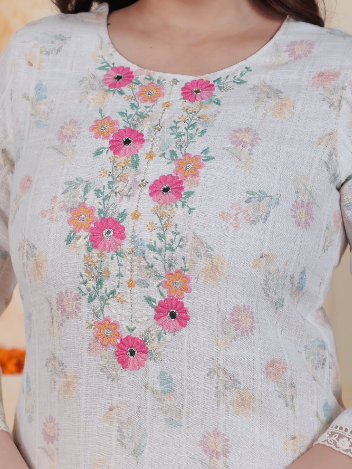 Embroidered White Floral Cotton Blend Straight Kurta