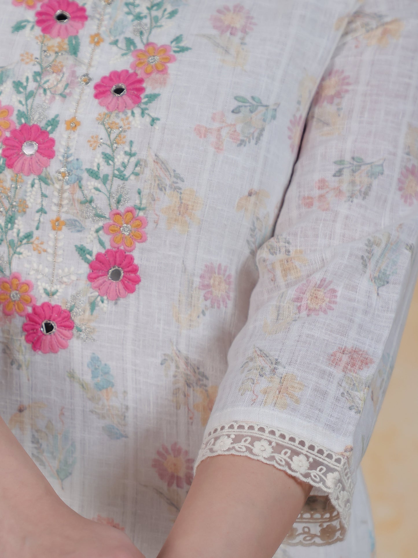 Embroidered White Floral Cotton Blend Straight Kurta