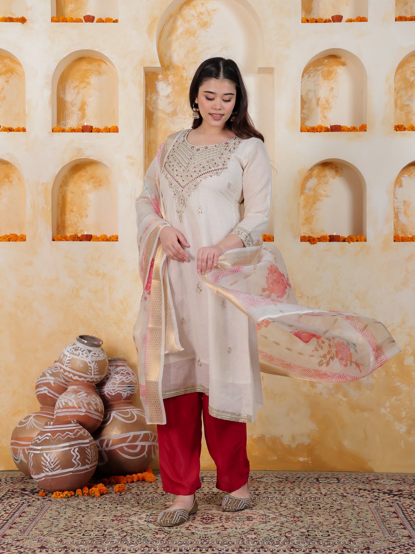 Zari Off White Solid PV Shimmer A-line Kurta