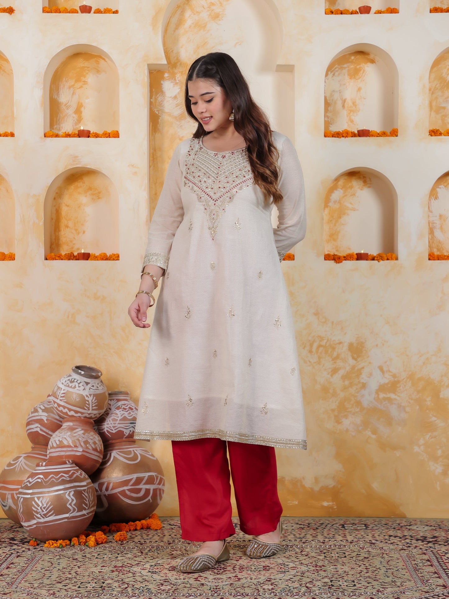 Zari Off White Solid PV Shimmer A-line Kurta