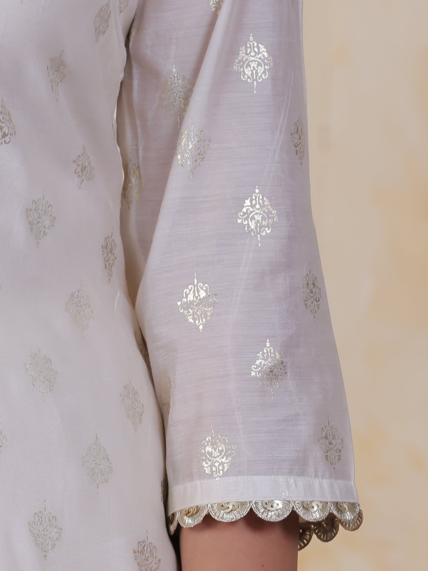 Hand work White Foil Chanderi Straight Kurta