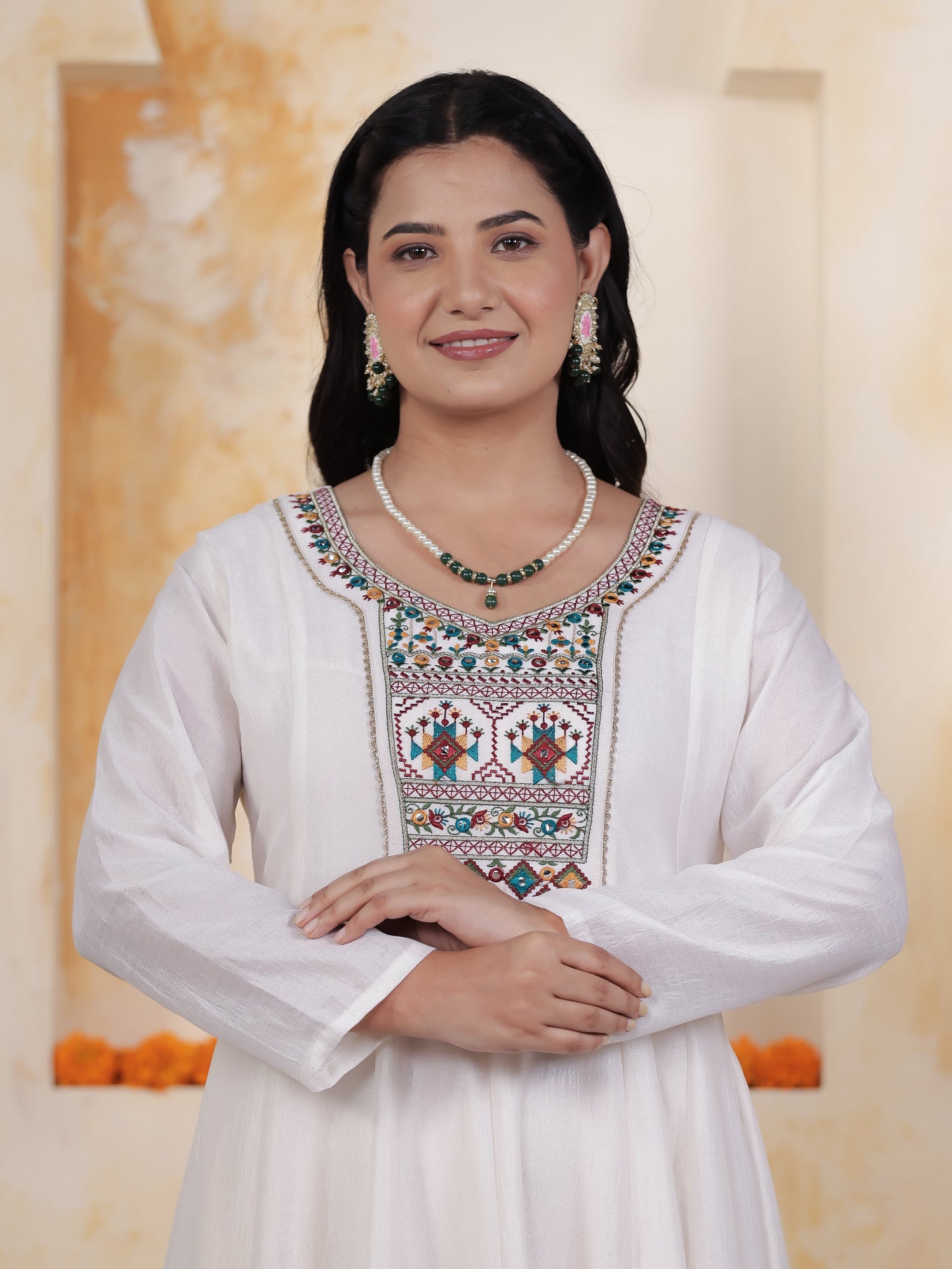 Embroidered White PV Shimmer Anarkali Kurta