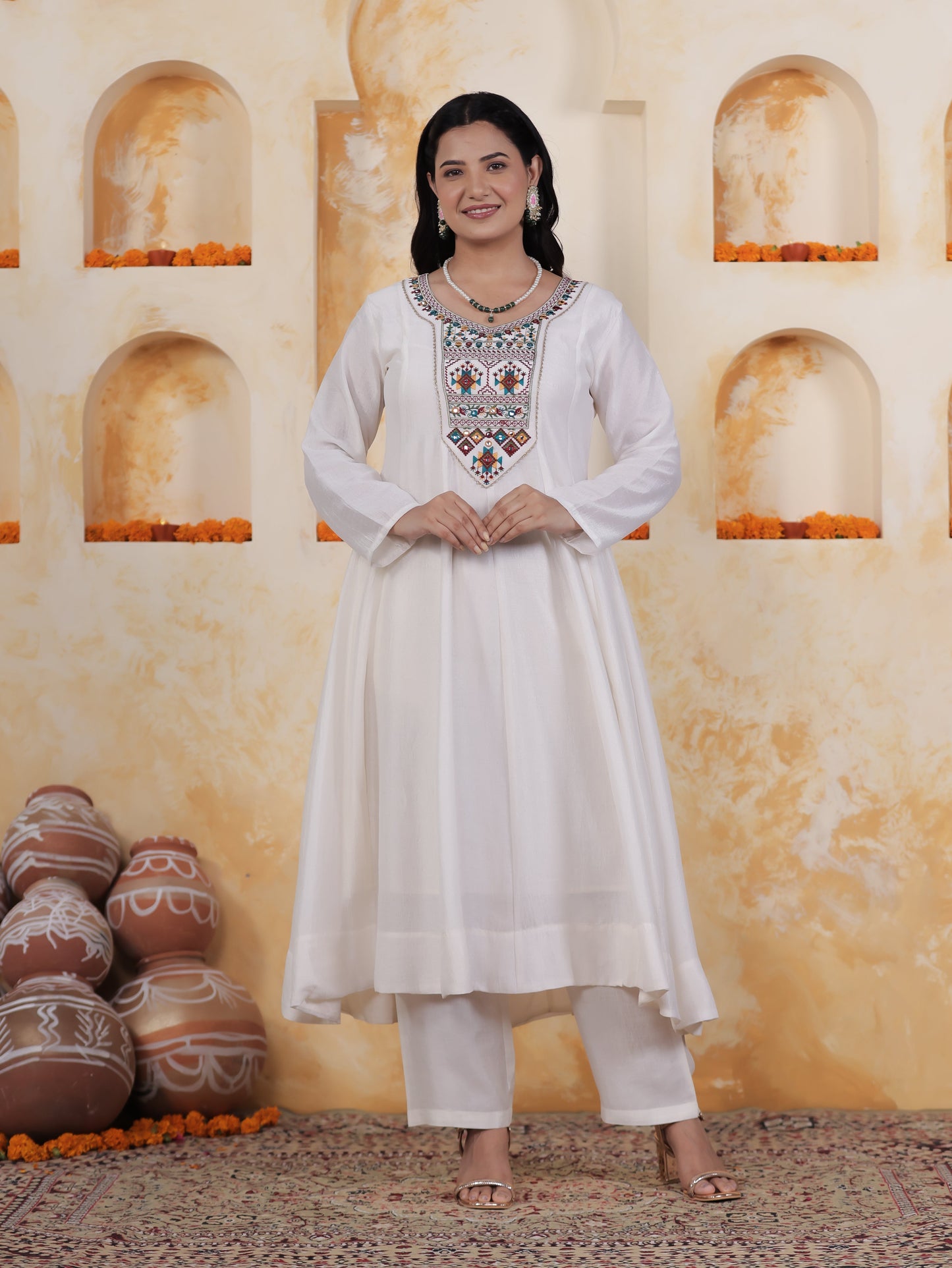 Embroidered White PV Shimmer Anarkali Kurta