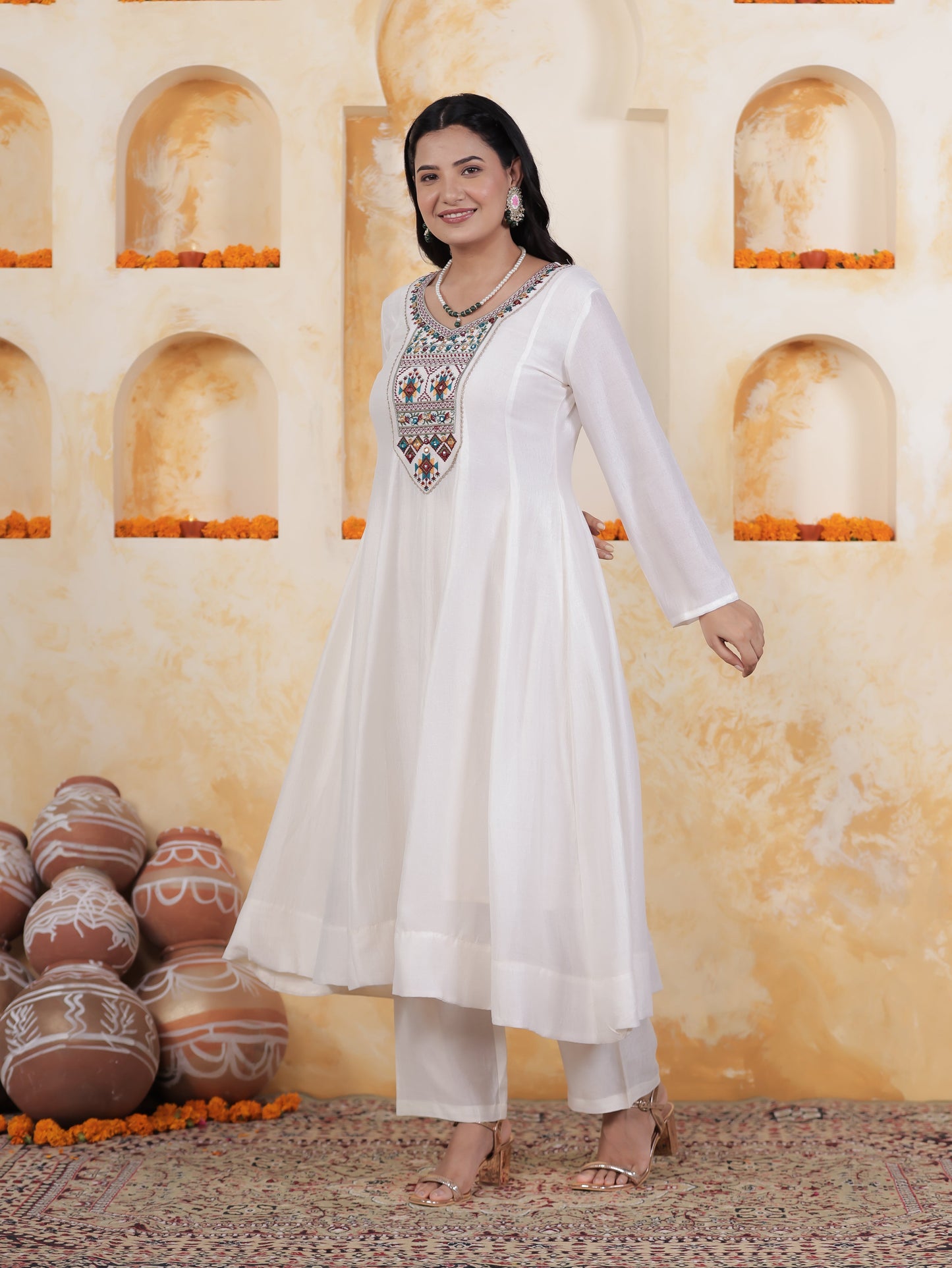Embroidered White PV Shimmer Anarkali Kurta