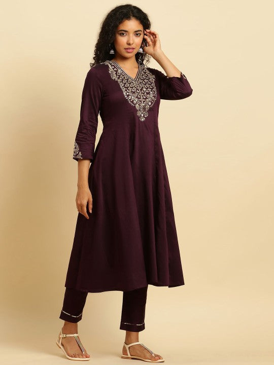 W Women Ethnic Motifs Embroidered Regular Thread Work Kurta with Trousers & With Dupatta
