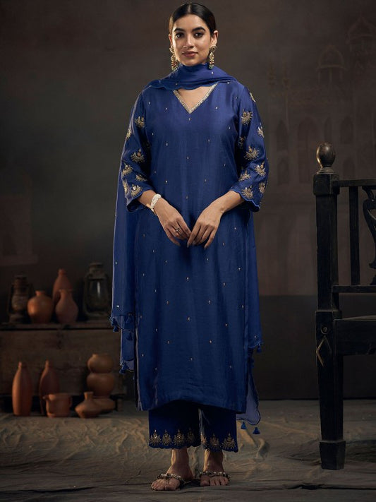 HIRIKA&DHRUTI Women Embroidered Kurta