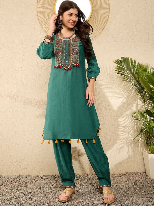 AHIKA Ethnic Motifs Yoke Design Regular Thread Work Straight Kurti with Salwar