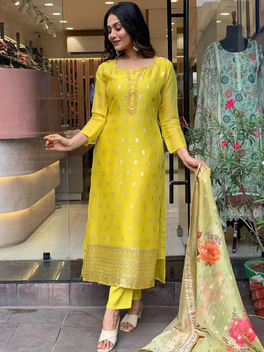 ASCIIBLUES Women Floral Regular Kurta with Trousers & With Dupatta
