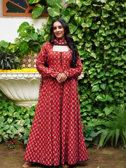 Aavanya Women Printed Pure Cotton Kurta Sets