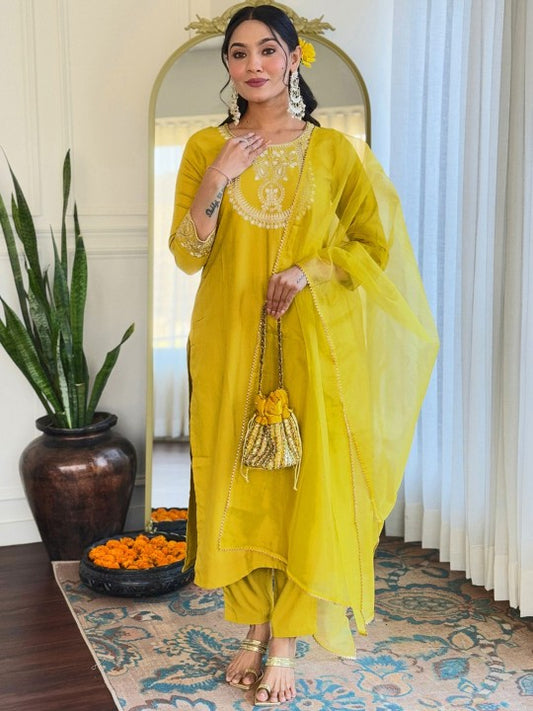 Floral Yoke Design Thread Work Kurta With Trousers & Dupatta