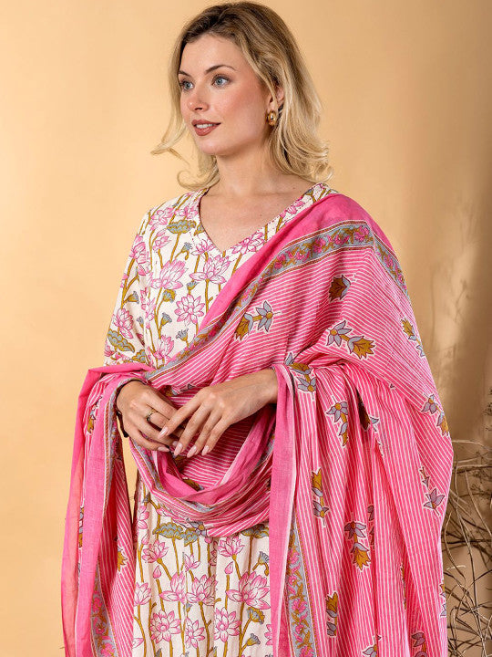 Floral Printed Straight Pure Cotton Kurta With Trousers & Dupatta
