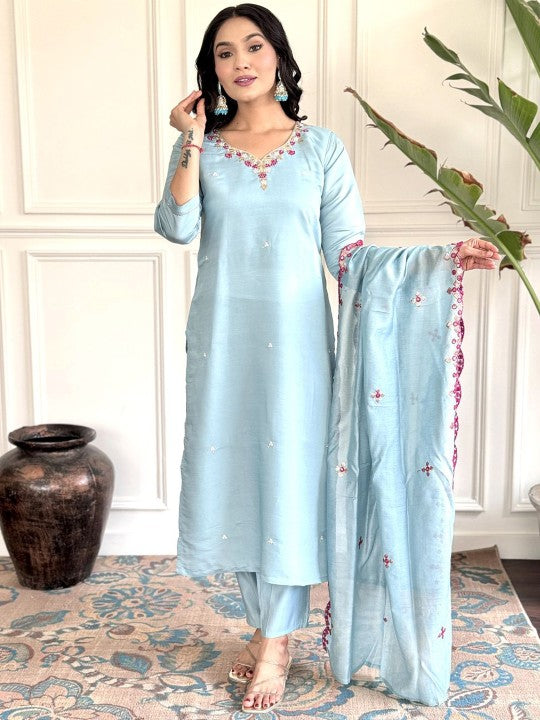 ASCIIBLUES Women Ethnic Motifs Embroidered Regular Thread Work Kurta